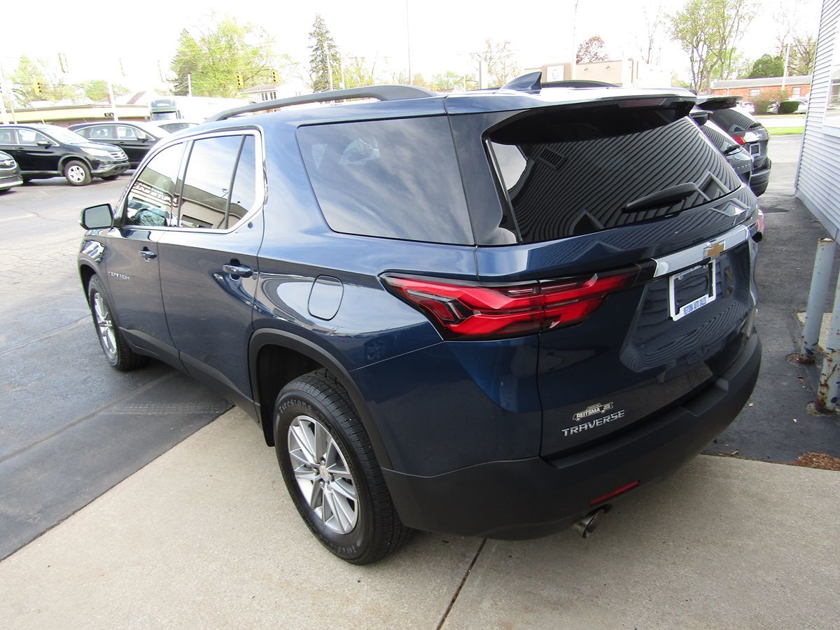 2023 Chevrolet Traverse Cloth photo 3