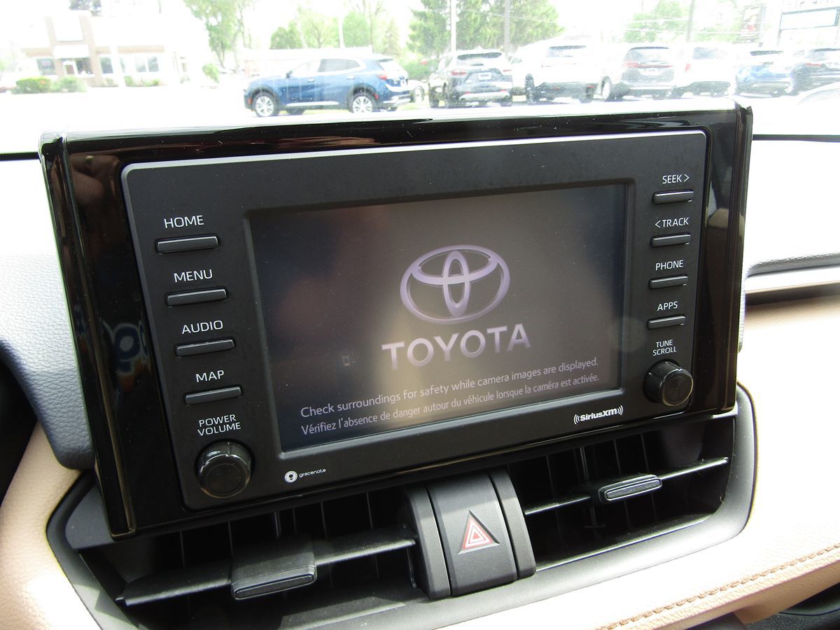 2022 Toyota RAV4 Hybrid LE photo 11