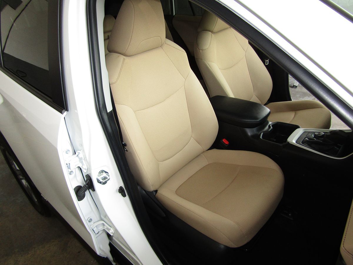 2022 Toyota RAV4 Hybrid LE photo 30