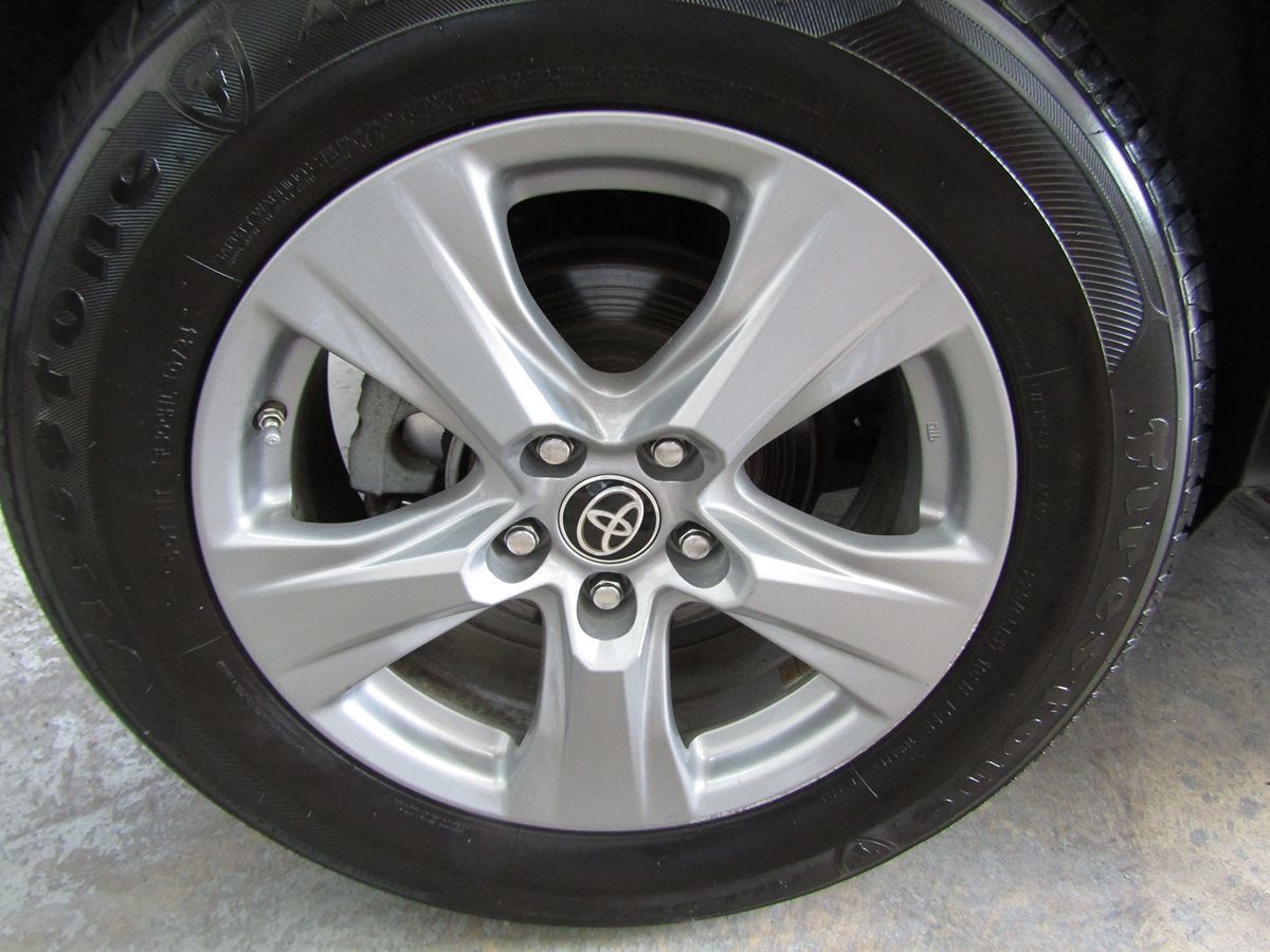 2022 Toyota RAV4 Hybrid LE photo 31