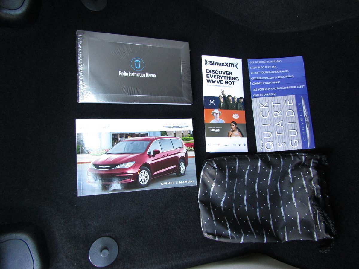 2023 Chrysler Voyager LX photo 27