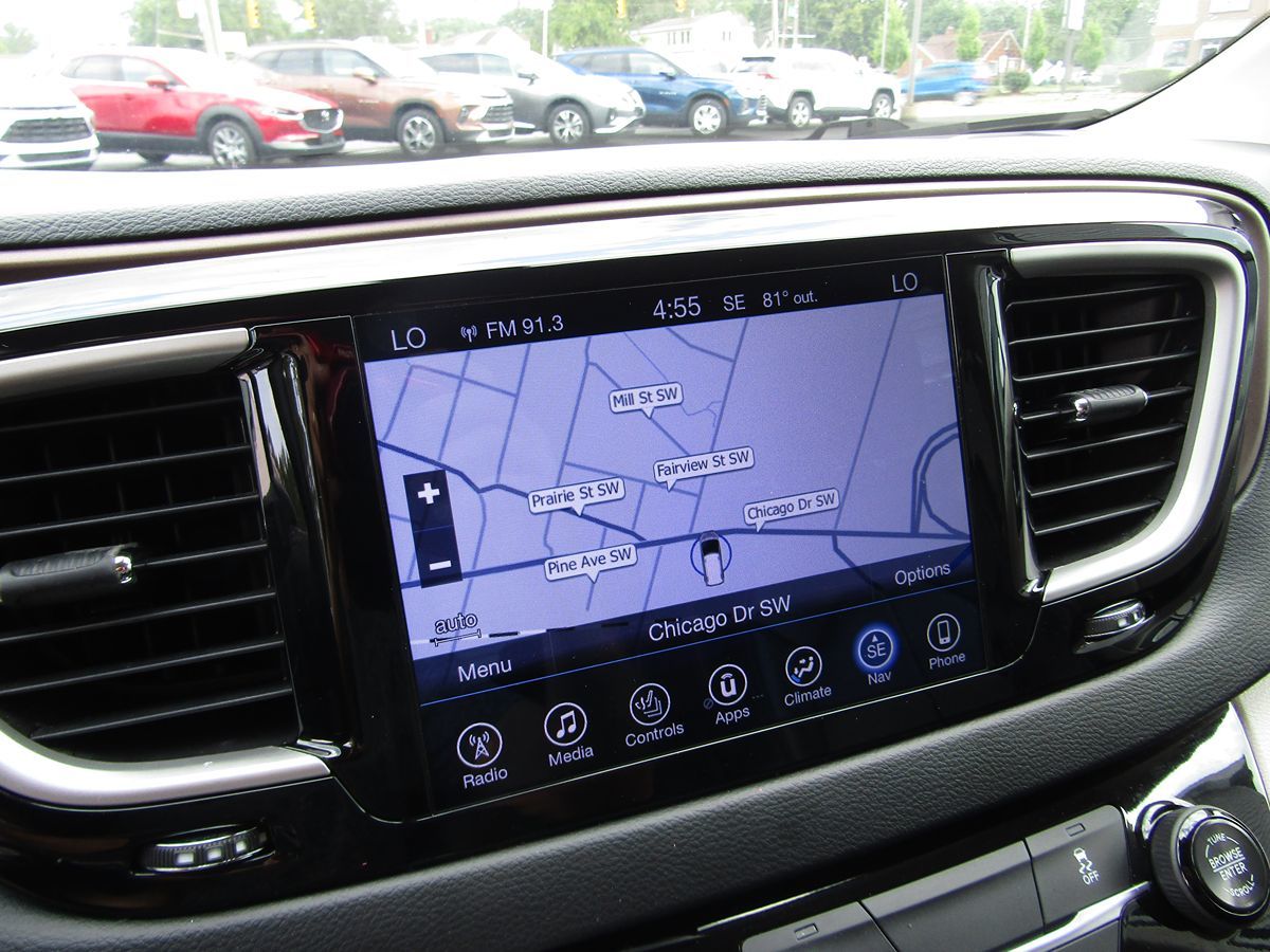 2017 Chrysler Pacifica Touring-L - Photo 16