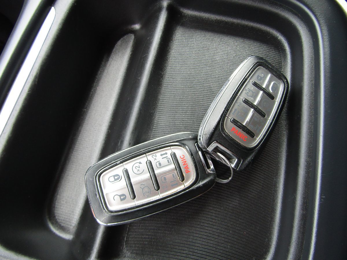 2017 Chrysler Pacifica Touring-L - Photo 24