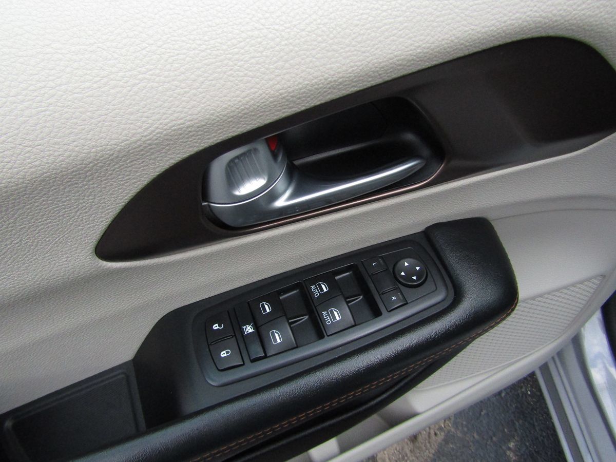 2017 Chrysler Pacifica Touring-L - Photo 26