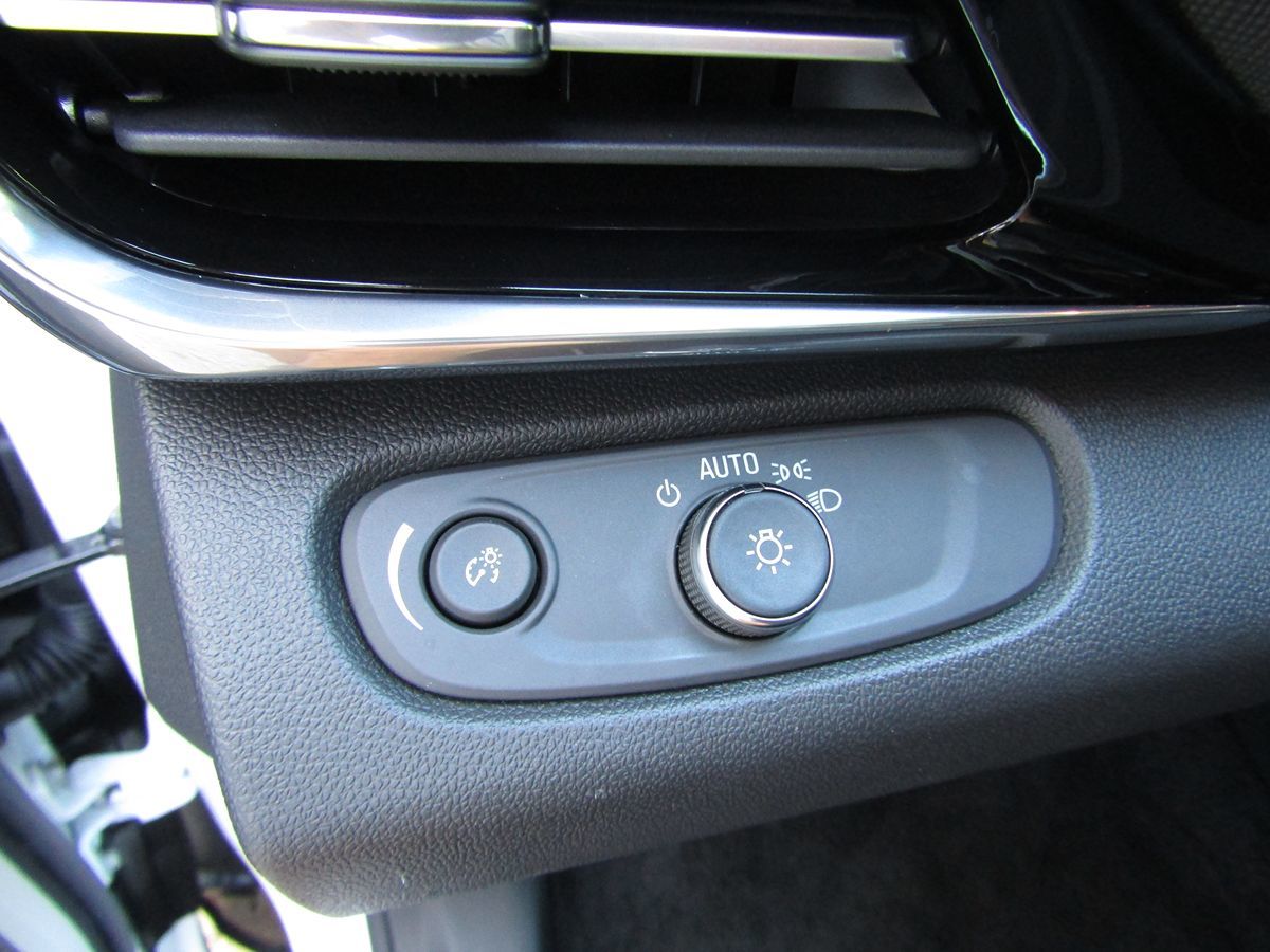 2024 Buick Envista ST photo 9