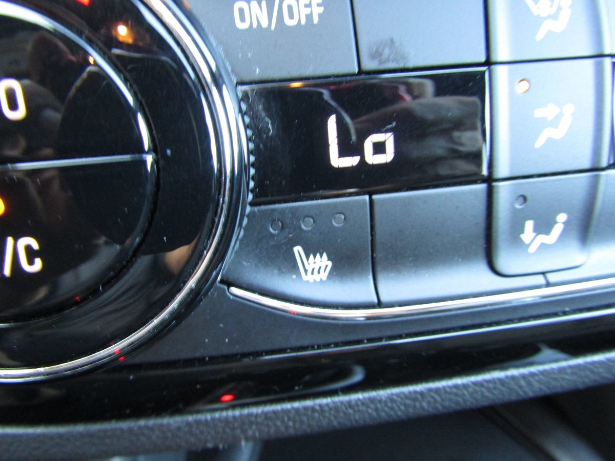 2024 Buick Envista ST photo 14