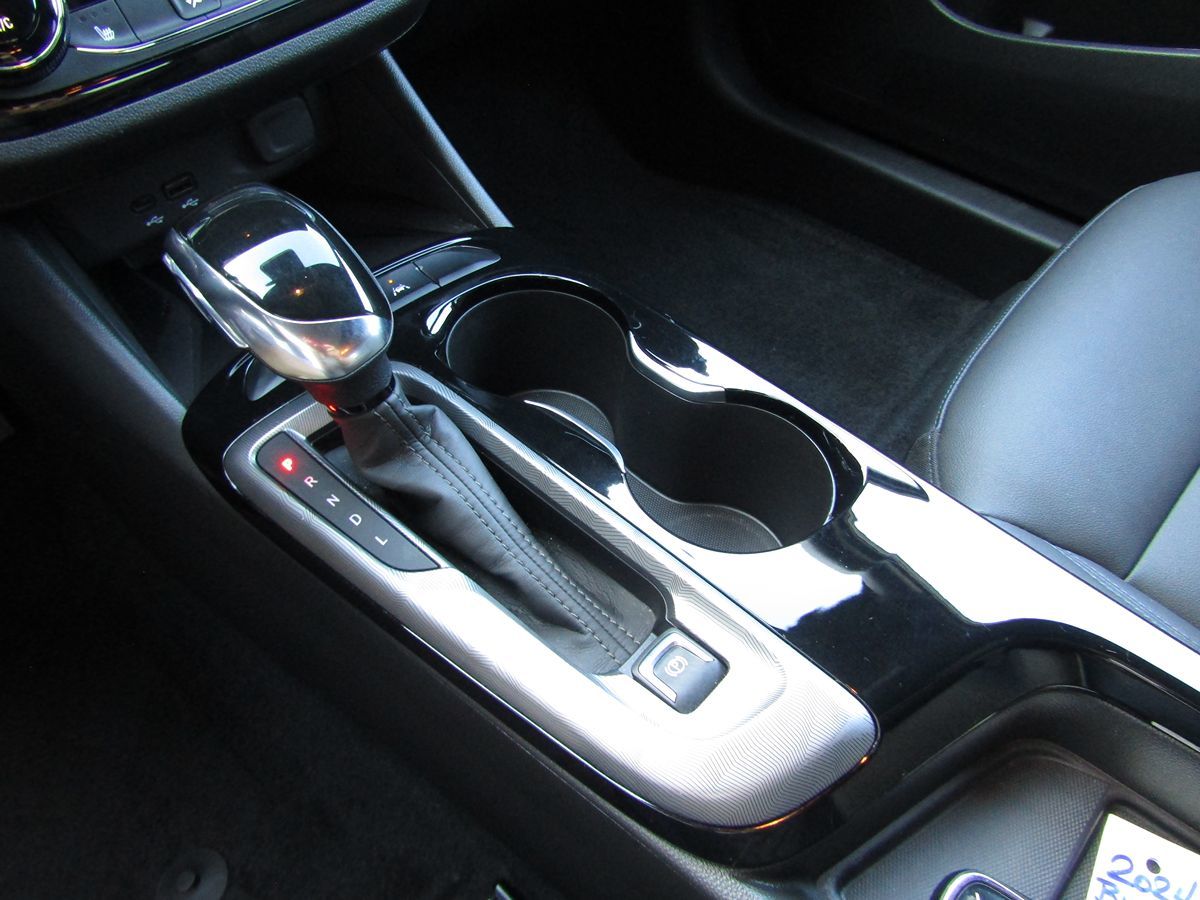 2024 Buick Envista ST photo 16