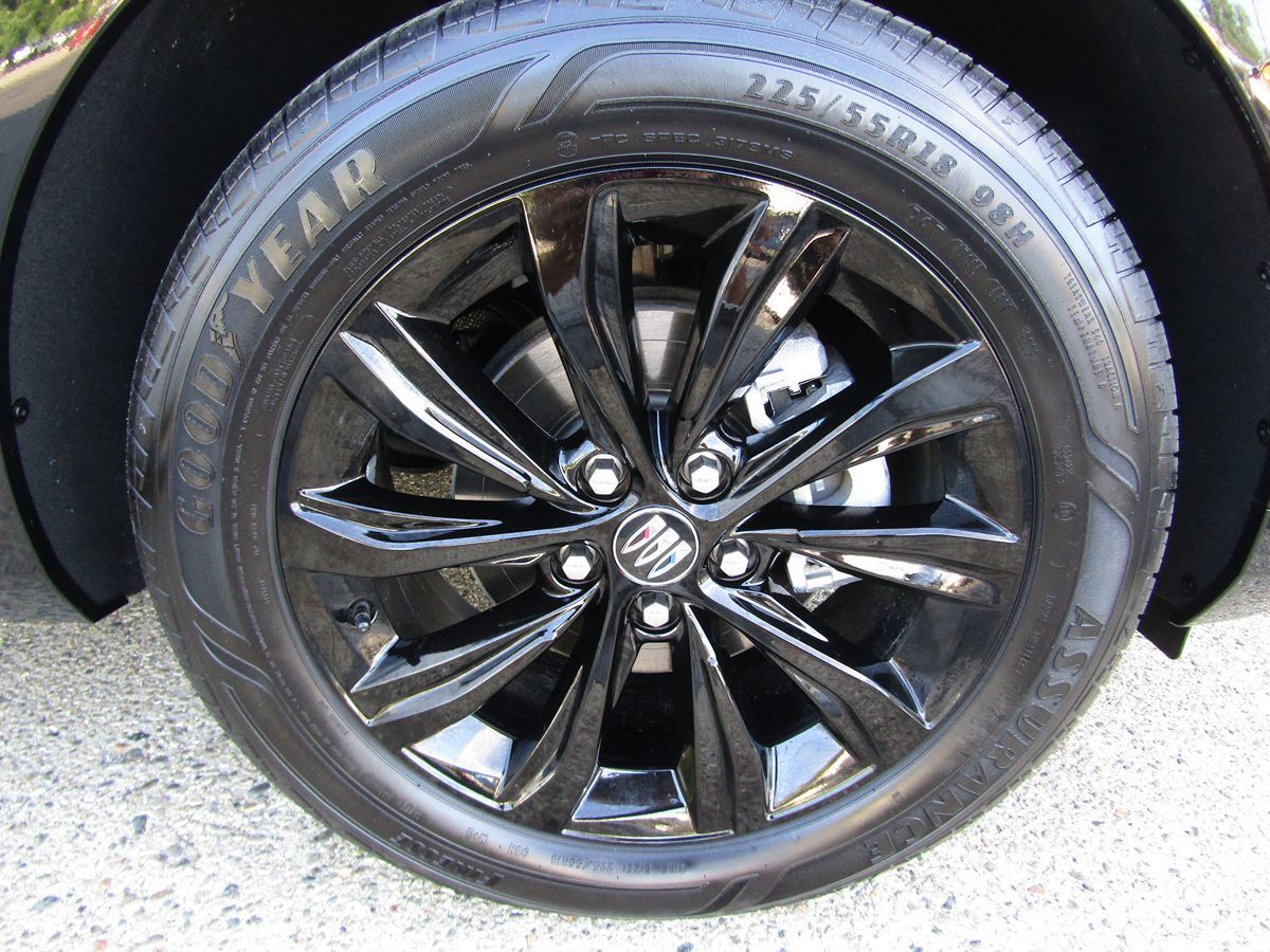2024 Buick Envista ST photo 26