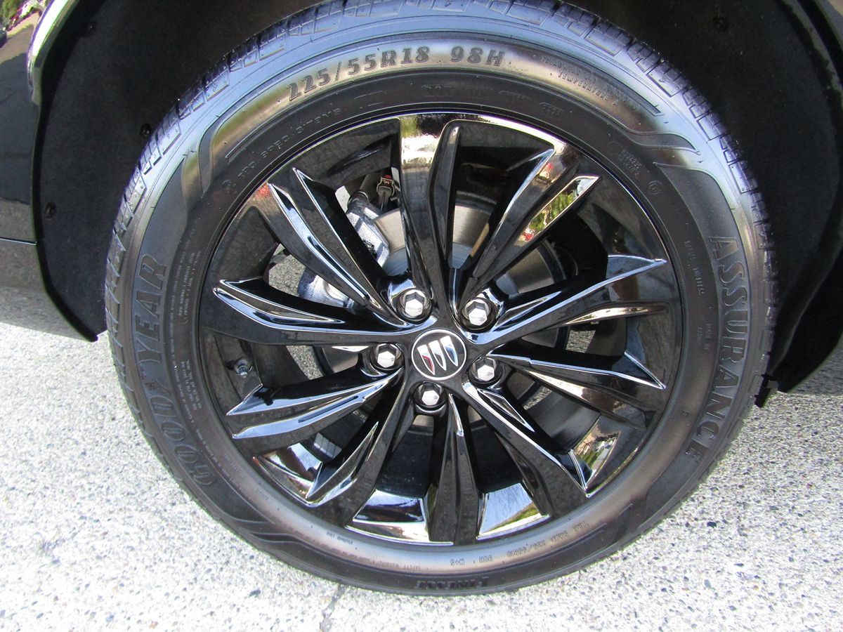 2024 Buick Envista ST photo 24