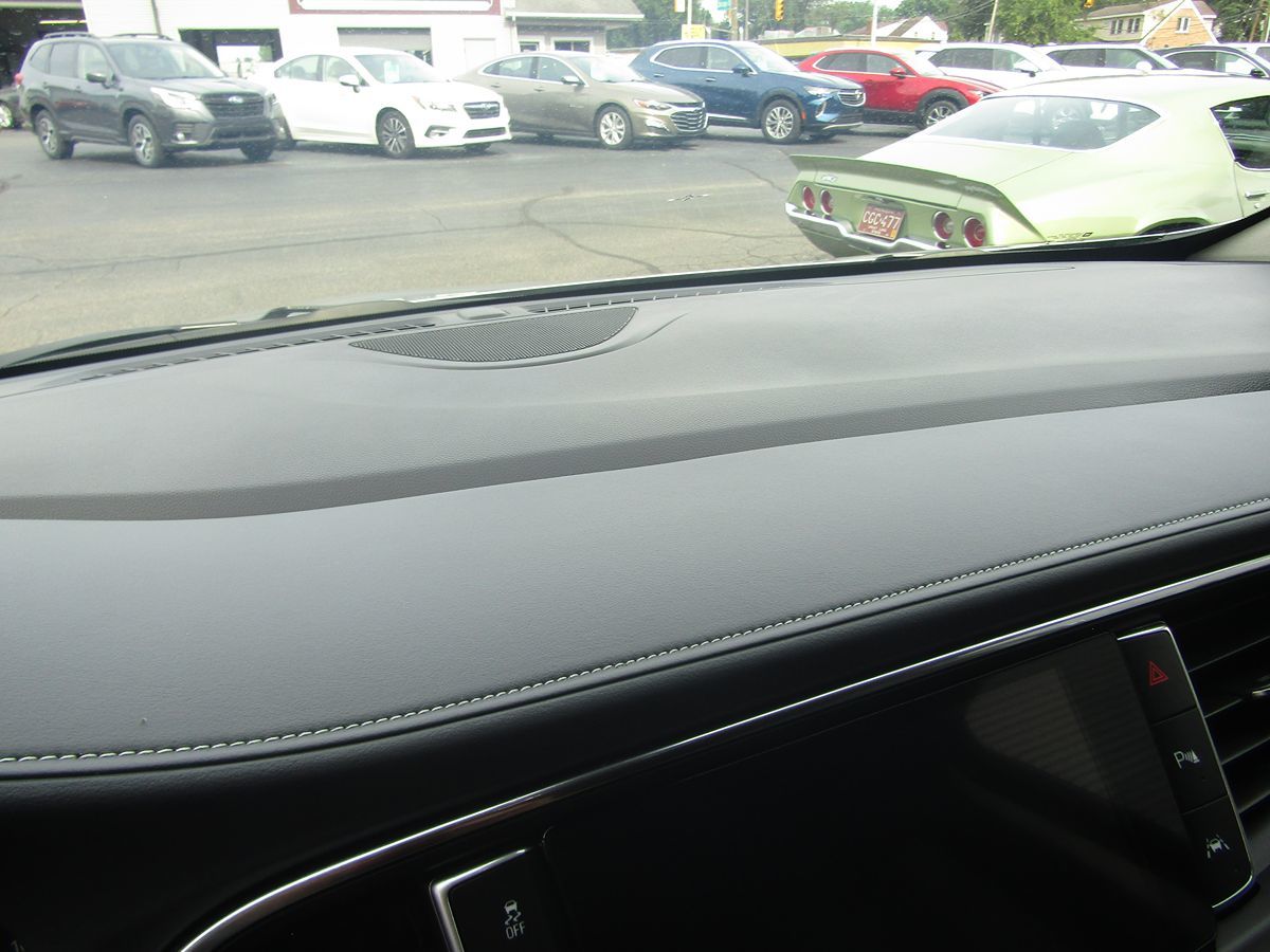 2021 Buick Enclave Premium photo 13