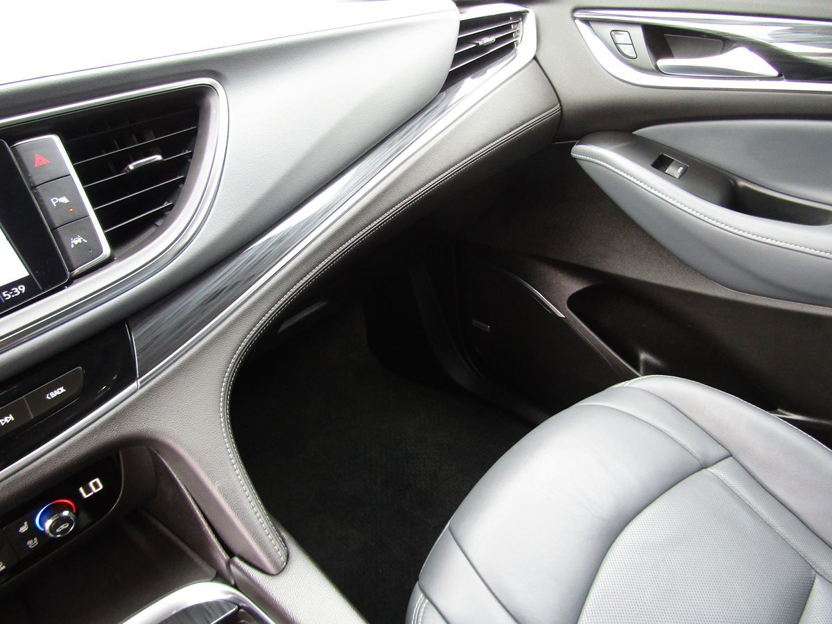 2021 Buick Enclave Premium photo 26