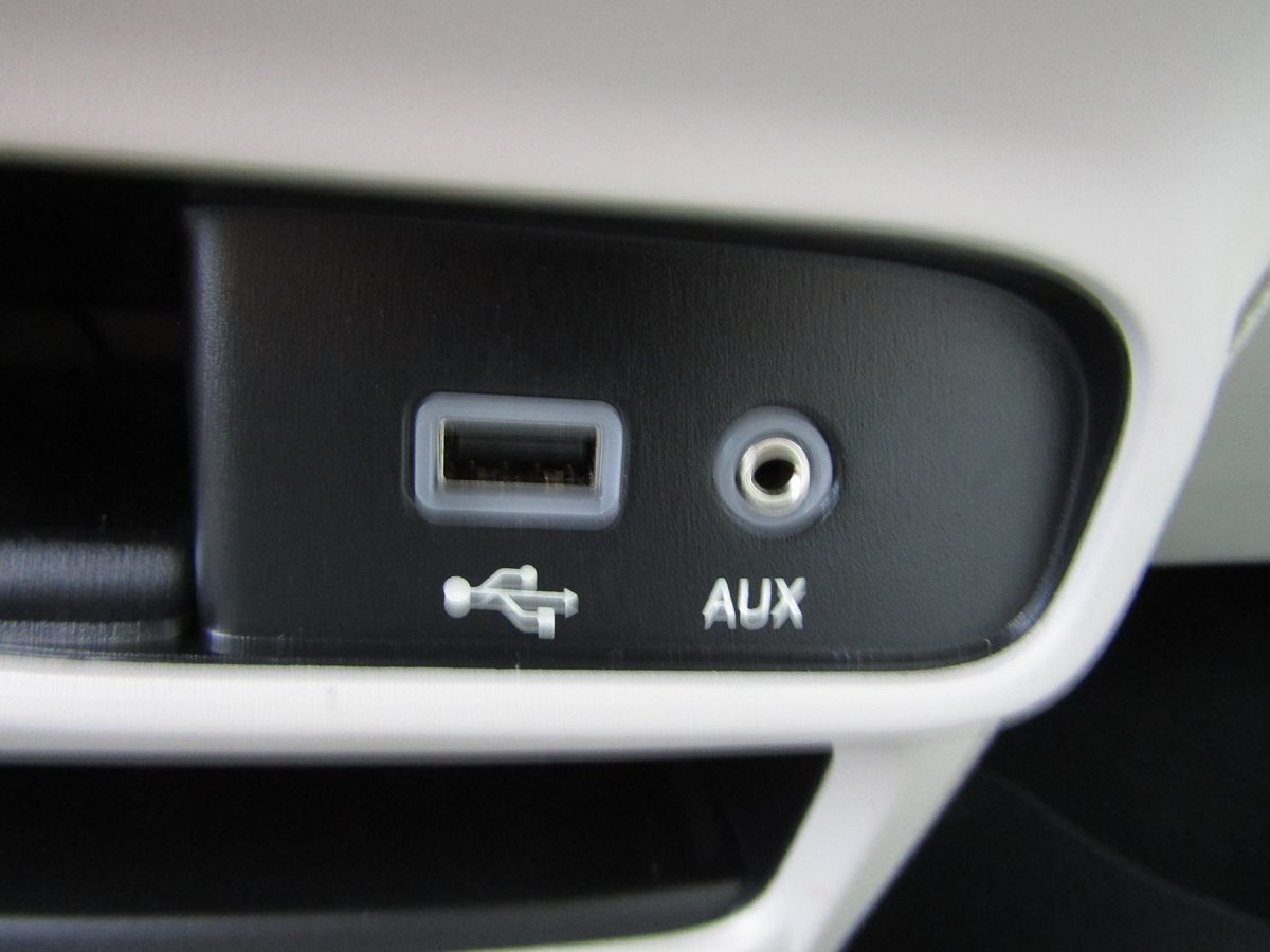 2017 Chrysler Pacifica Hybrid Touring Plus photo 17