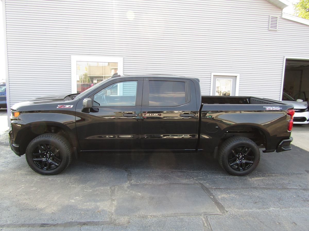 2021 Chevrolet Silverado 1500 Custom Trail Boss photo 2