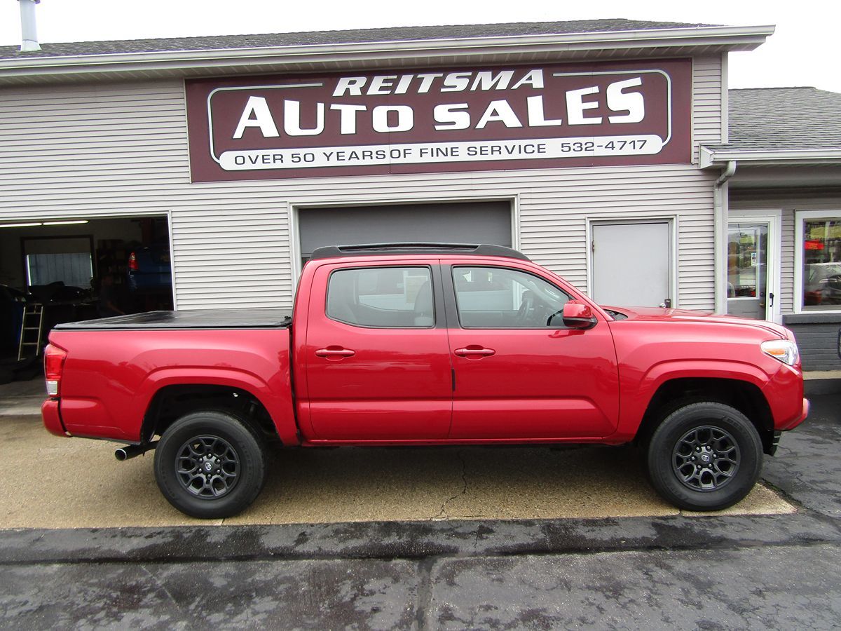 2016 Toyota Tacoma SR photo 2