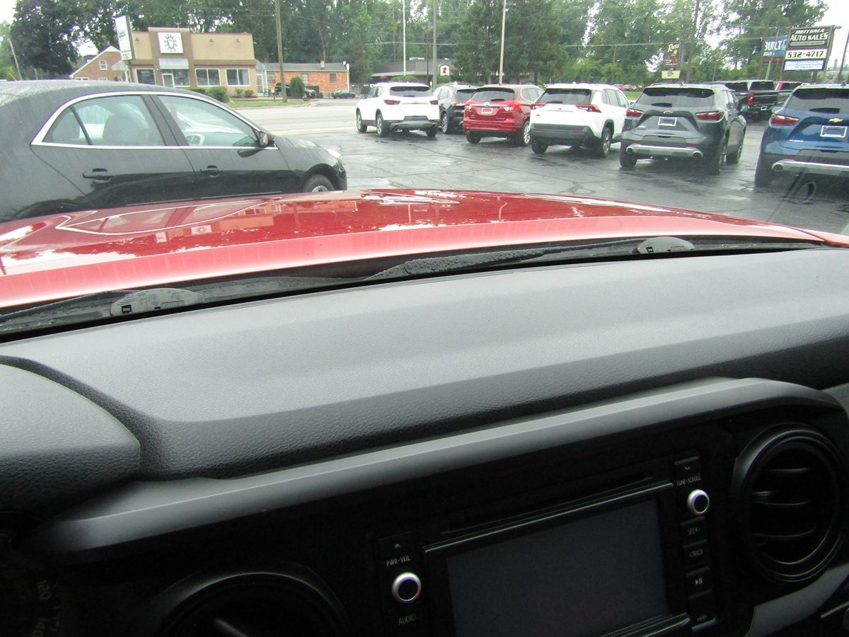 2016 Toyota Tacoma SR photo 10