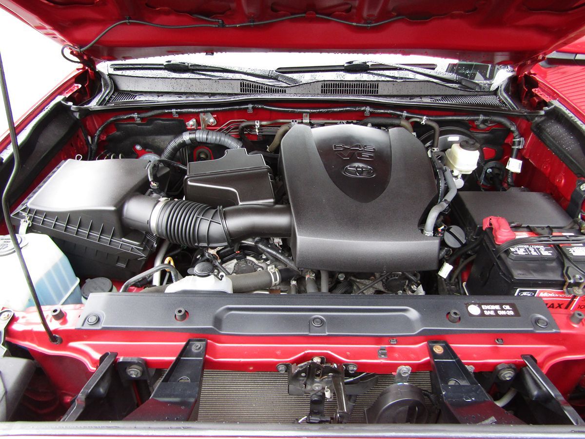 2016 Toyota Tacoma SR photo 31