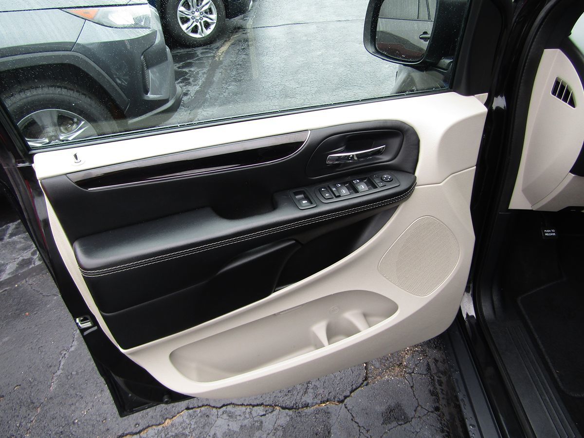 2018 Dodge Grand Caravan SXT photo 22
