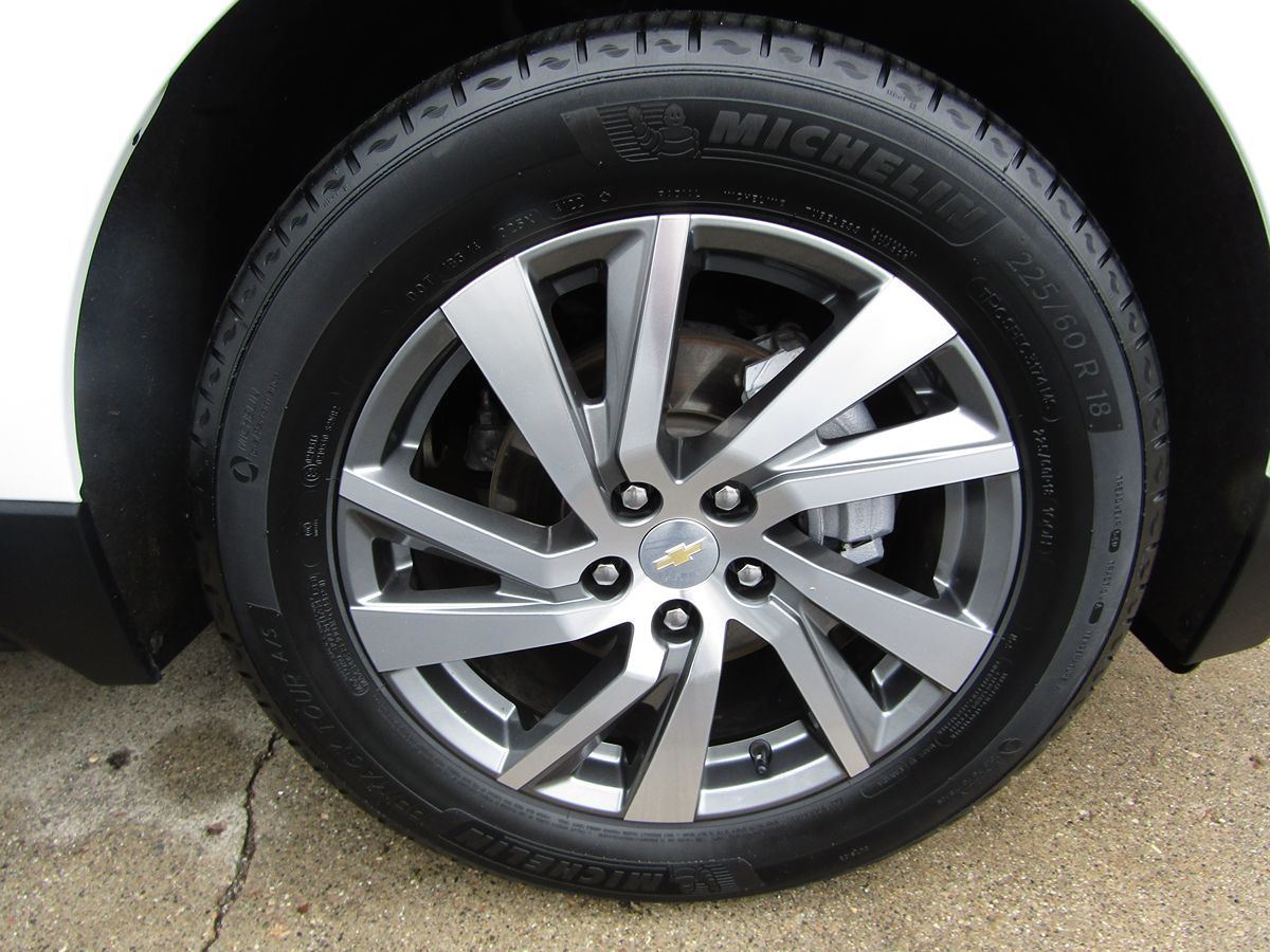 2023 Chevrolet Equinox LT photo 35
