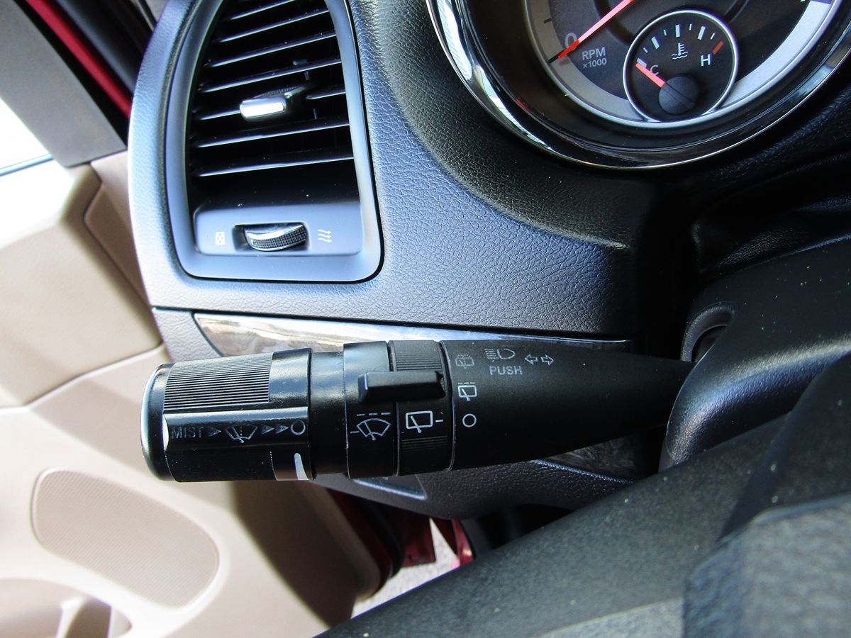 2014 Dodge Grand Caravan SE photo 8