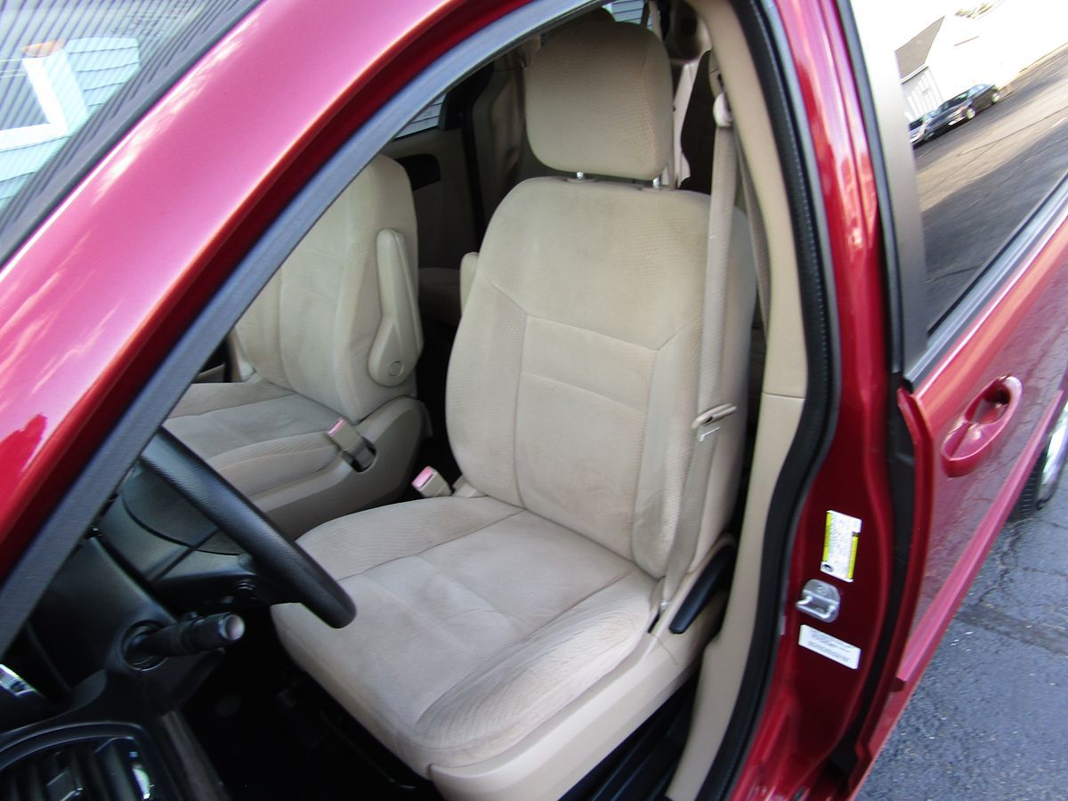 2014 Dodge Grand Caravan SE photo 21