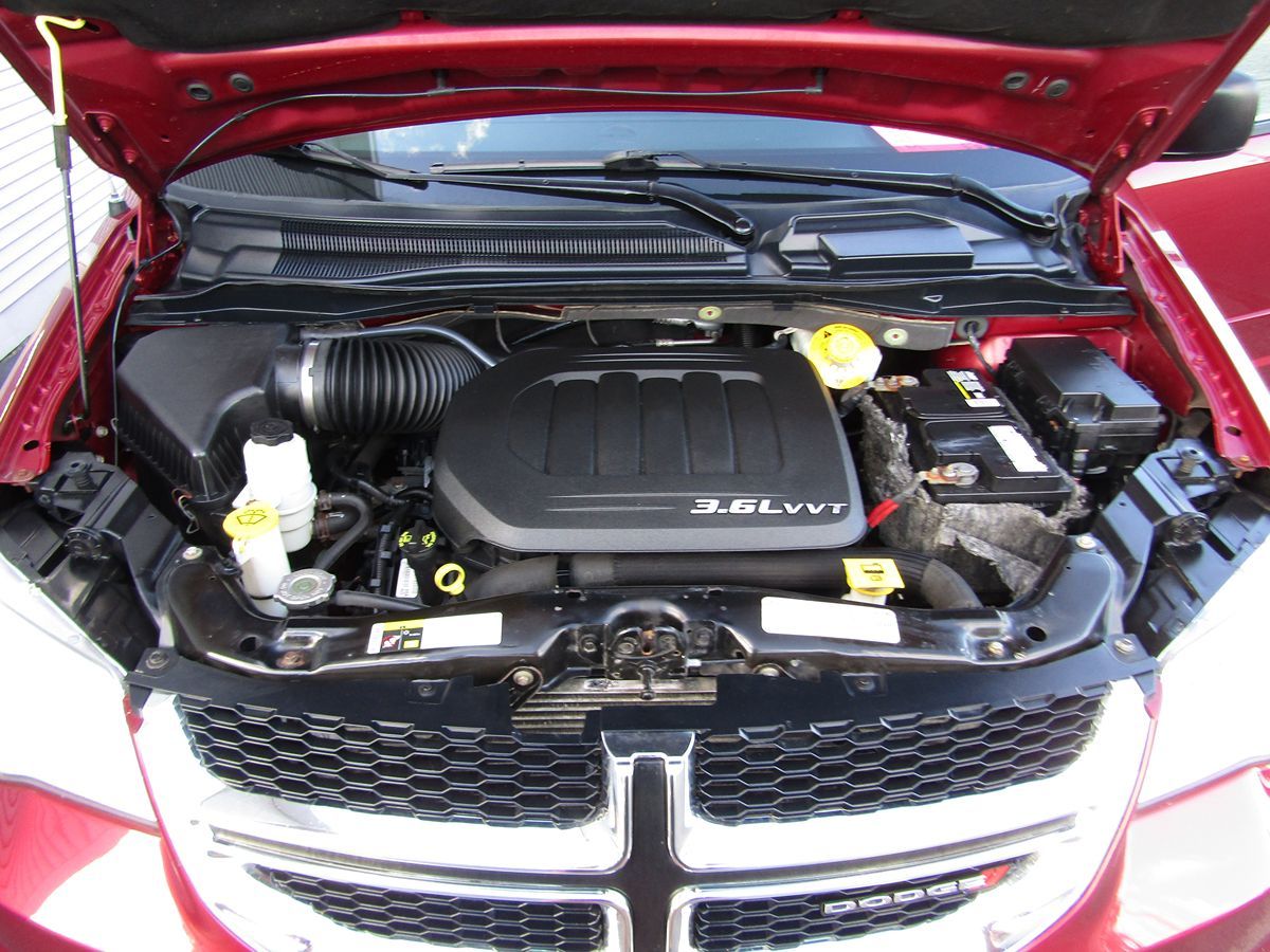 2014 Dodge Grand Caravan SE photo 28