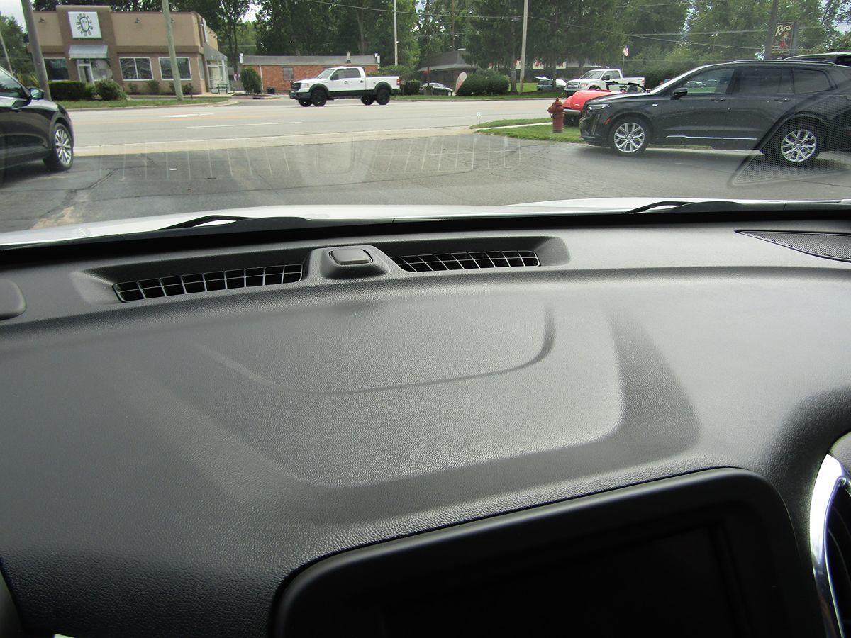 2023 Chevrolet Equinox LT photo 13