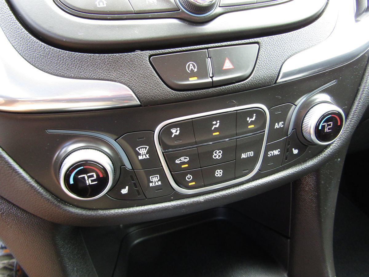 2023 Chevrolet Equinox LT photo 18