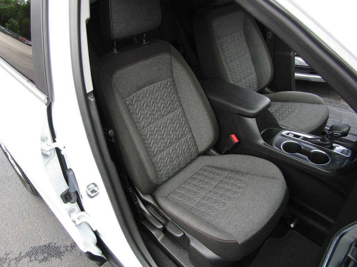 2023 Chevrolet Equinox LT photo 28