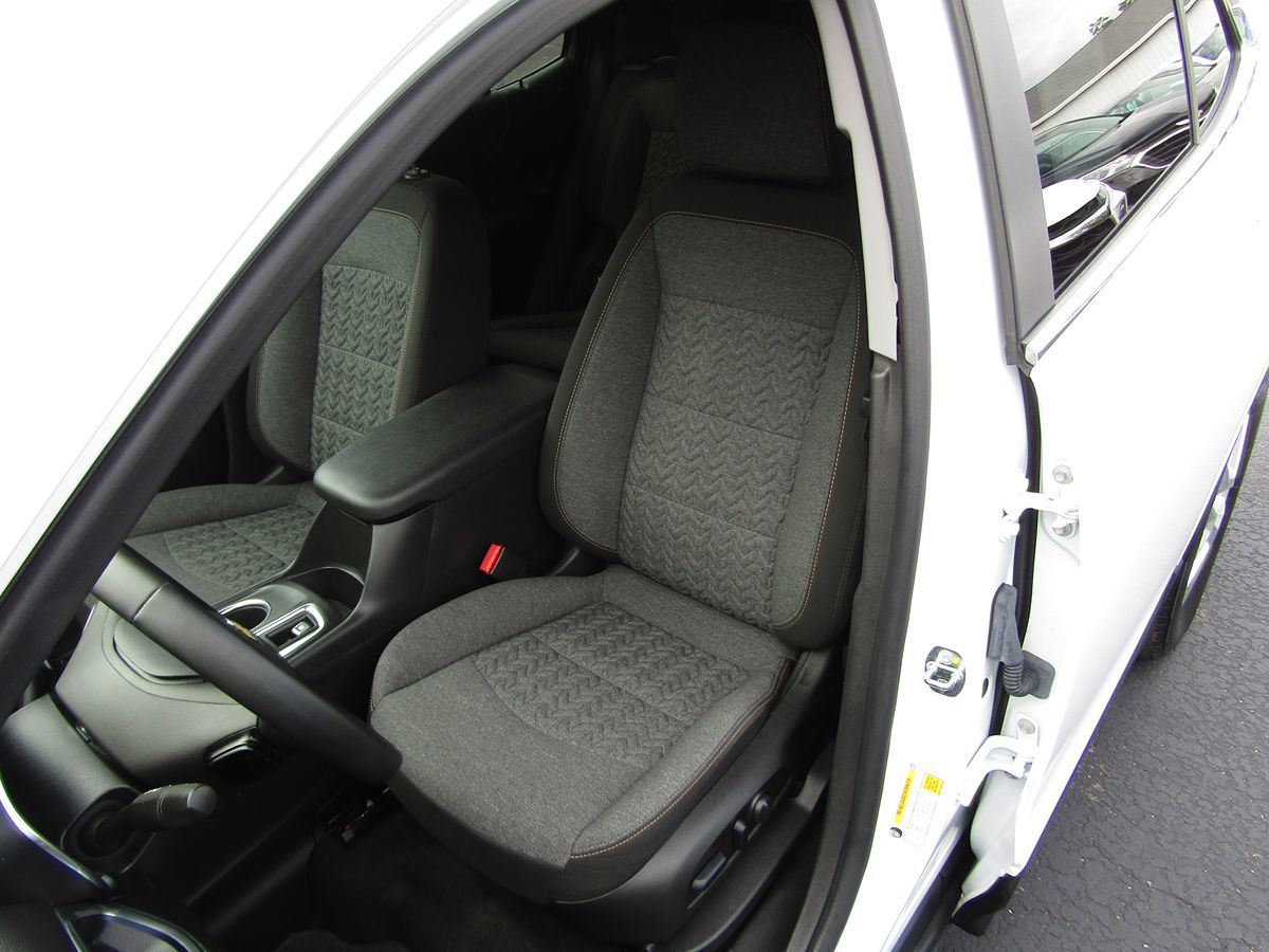 2023 Chevrolet Equinox LT photo 27