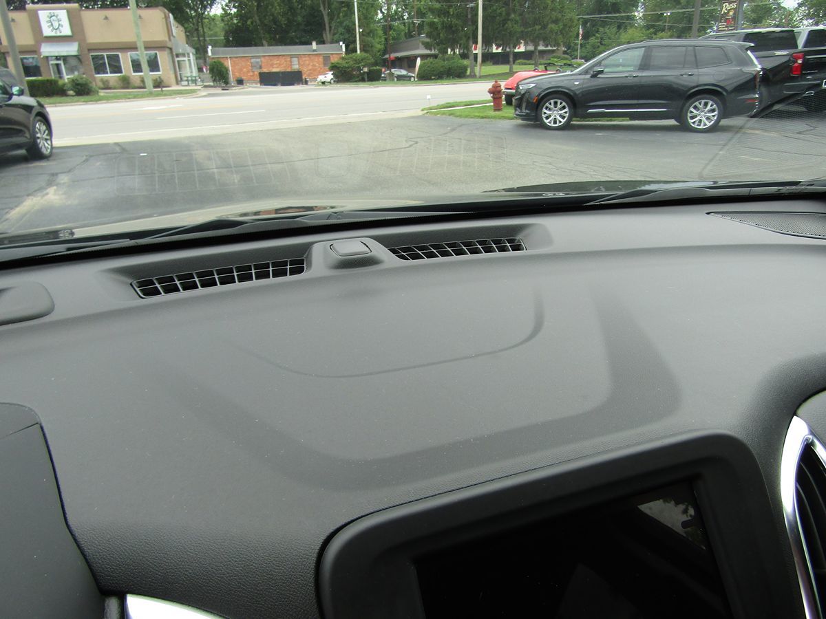 2023 Chevrolet Equinox LT photo 13