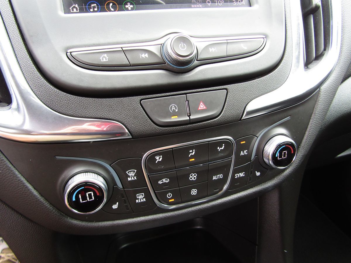 2023 Chevrolet Equinox LT photo 17