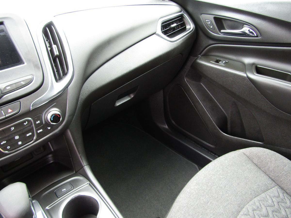 2023 Chevrolet Equinox LT photo 23