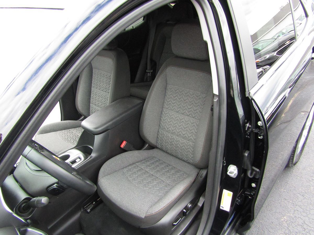 2023 Chevrolet Equinox LT photo 27