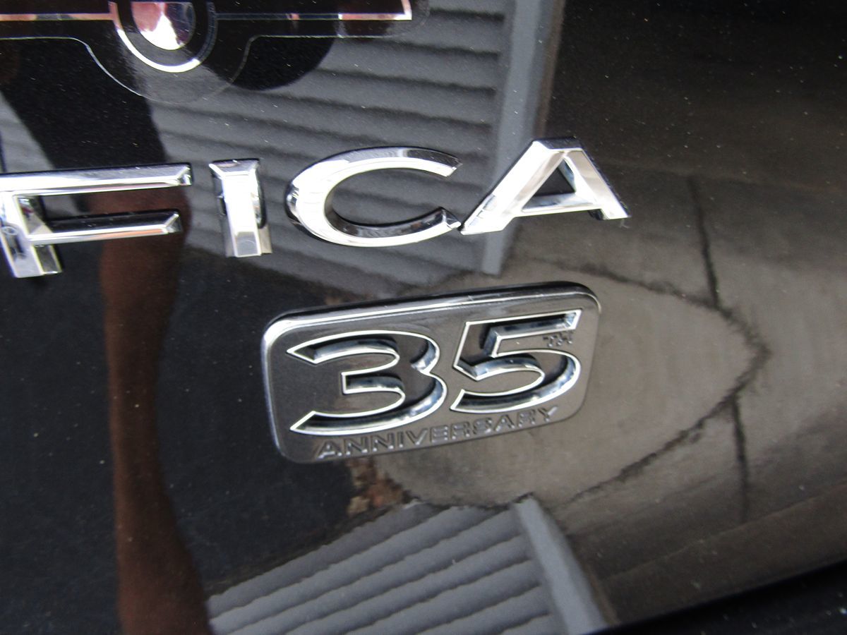 2020 Chrysler Pacifica Limited 35th Anniversary photo 4