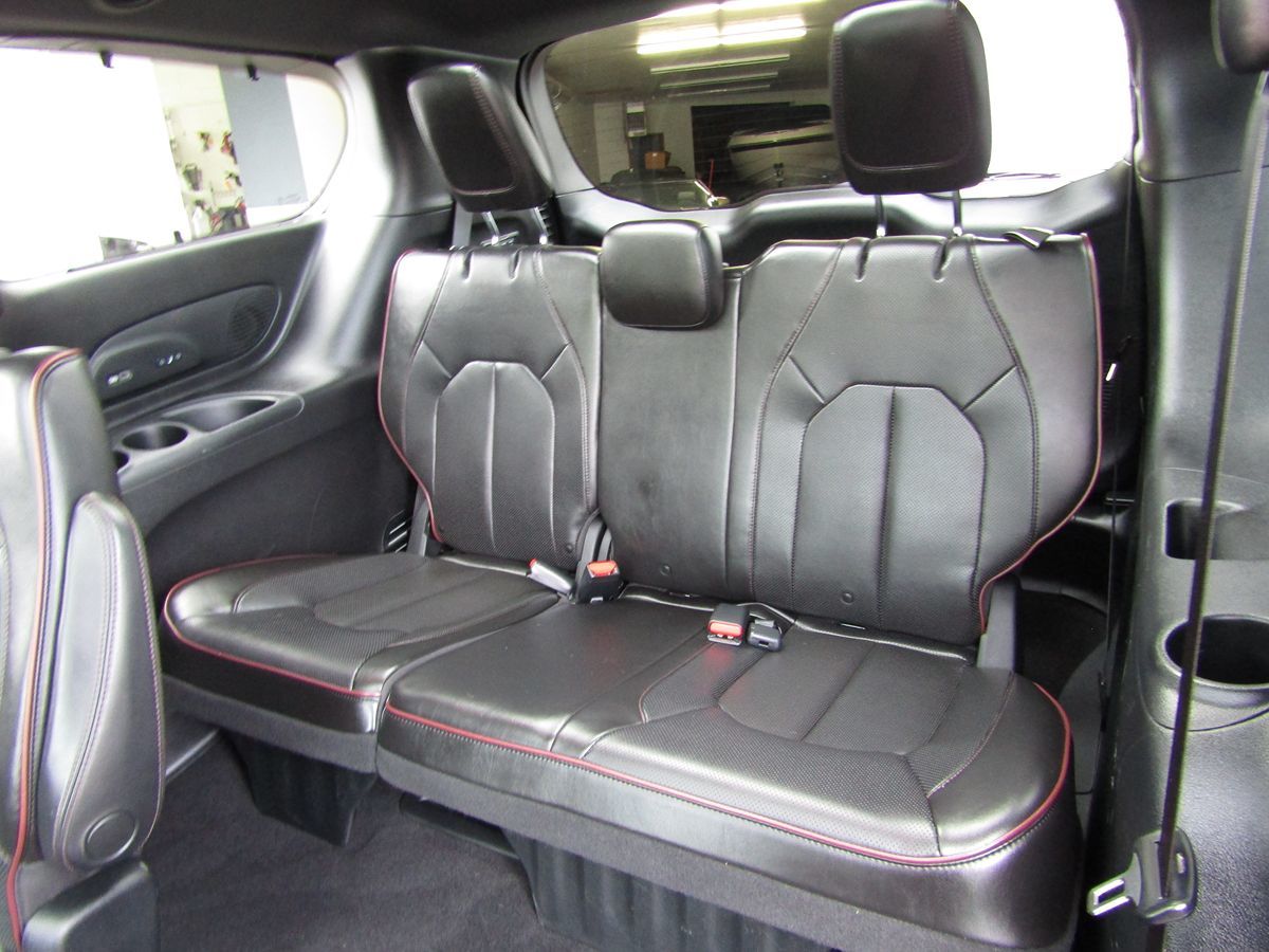 2020 Chrysler Pacifica Limited 35th Anniversary photo 7