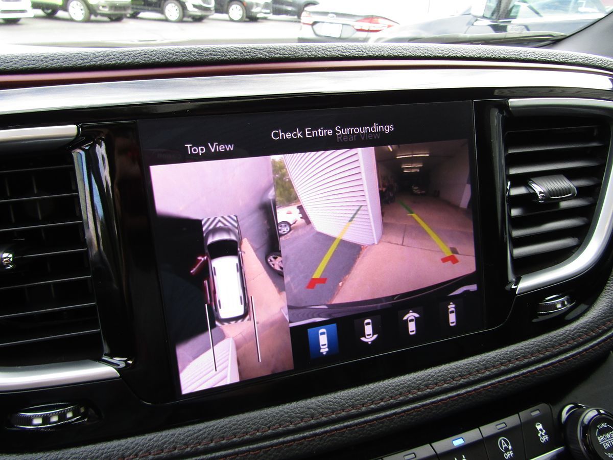 2020 Chrysler Pacifica Limited 35th Anniversary photo 16