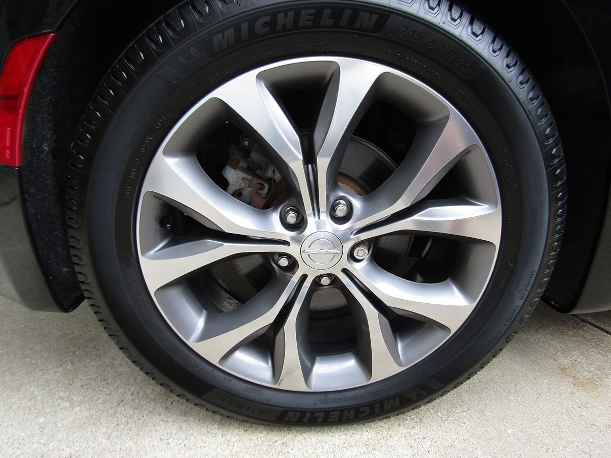 2020 Chrysler Pacifica Limited 35th Anniversary photo 35
