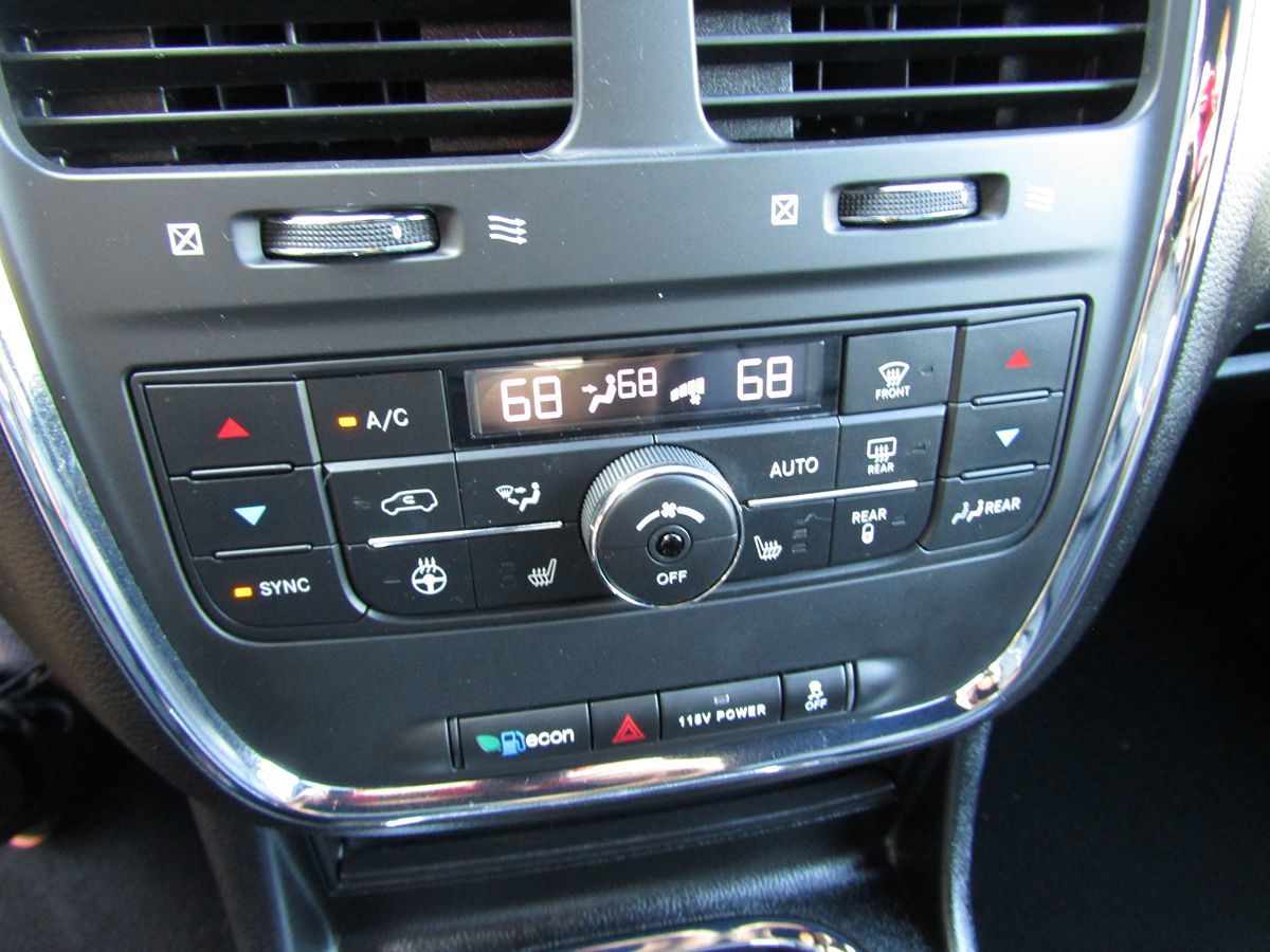 2019 Dodge Grand Caravan GT photo 16