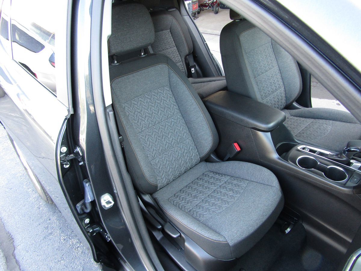 2023 Chevrolet Equinox LT photo 30