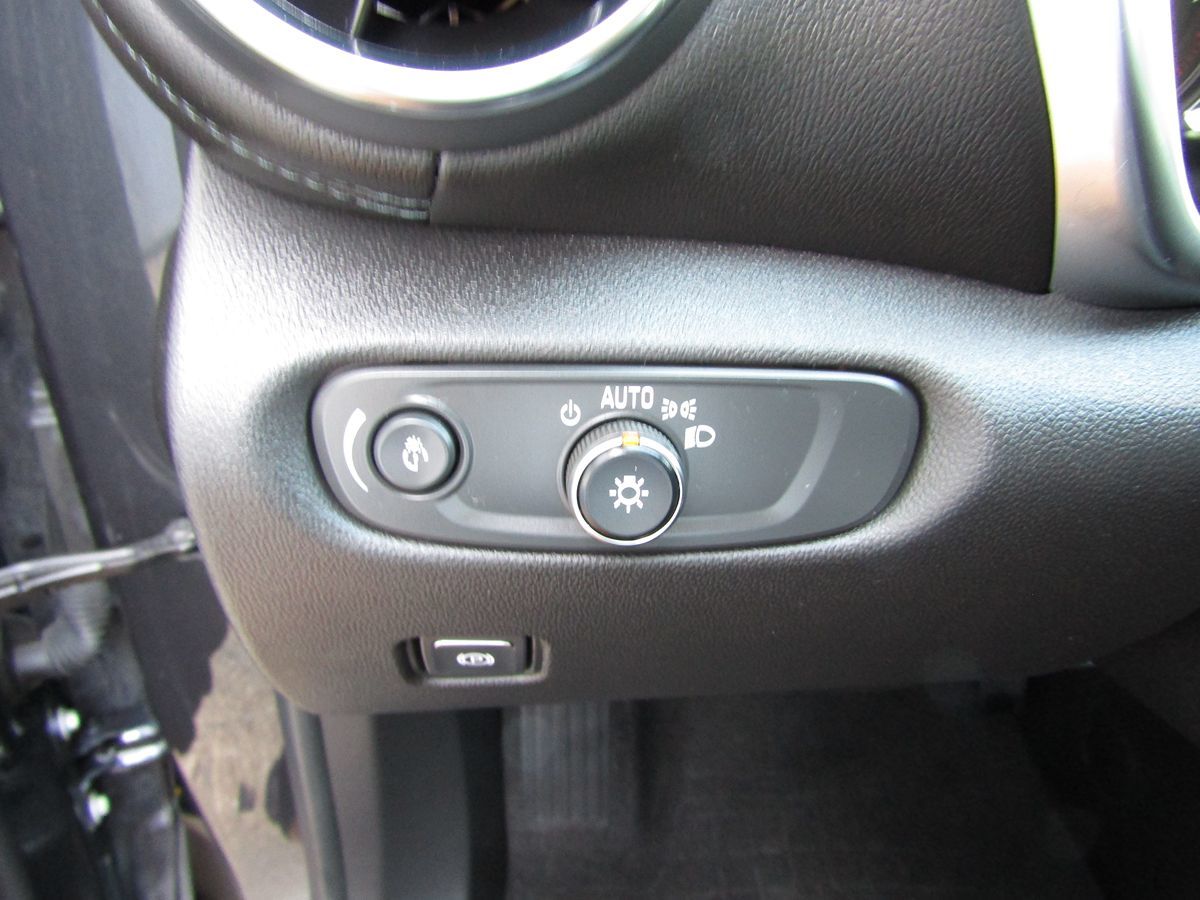 2022 Chevrolet Blazer 2LT photo 11