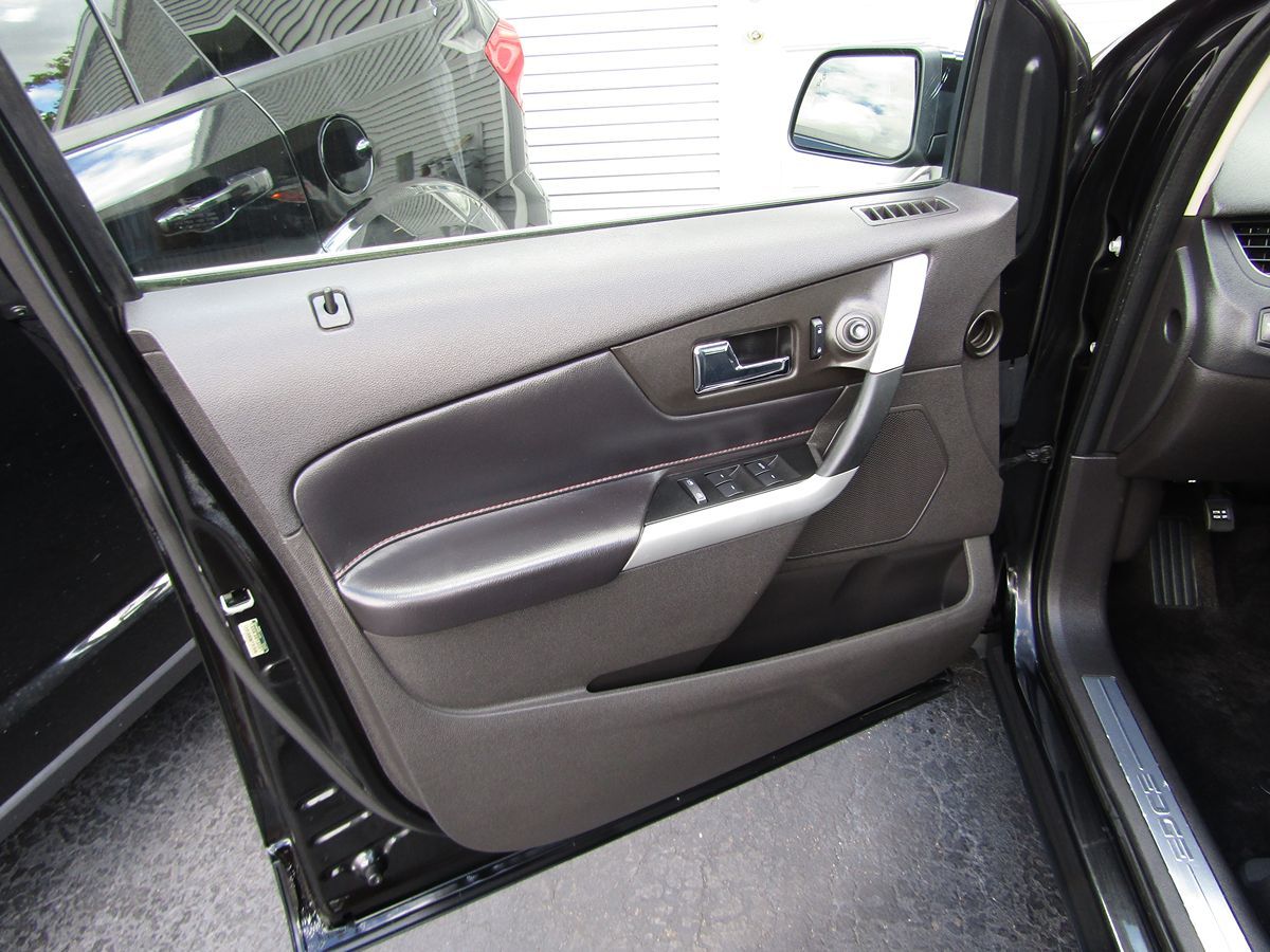 2013 Ford Edge Limited photo 21