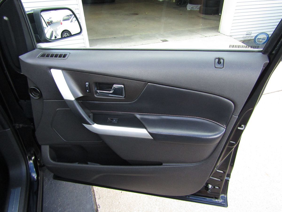 2013 Ford Edge Limited photo 24