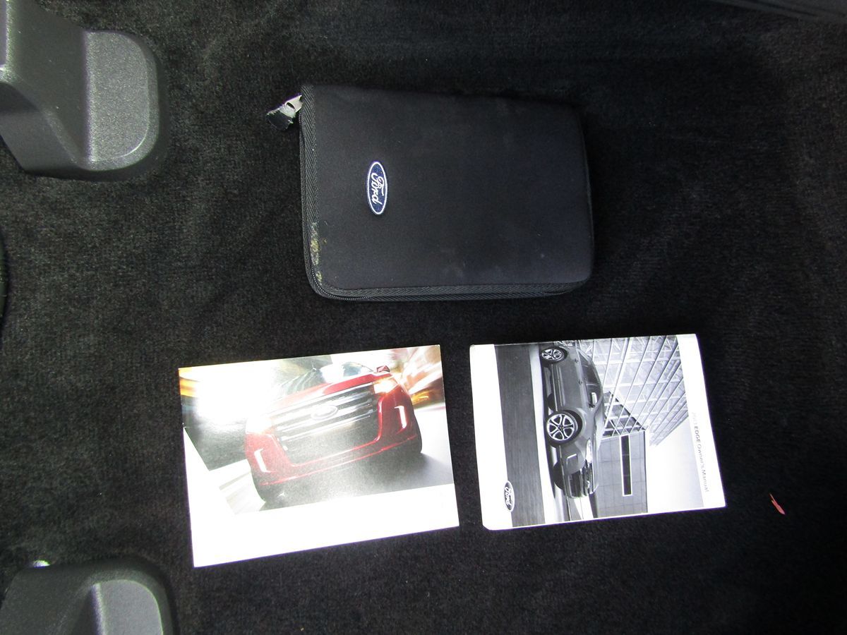 2013 Ford Edge Limited photo 28