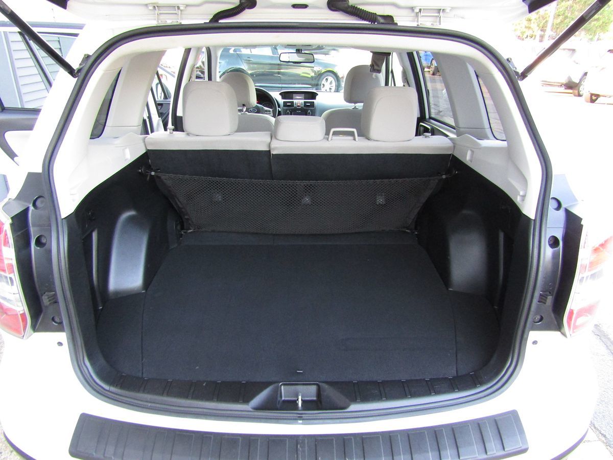2014 Subaru Forester 2.5i Premium photo 6