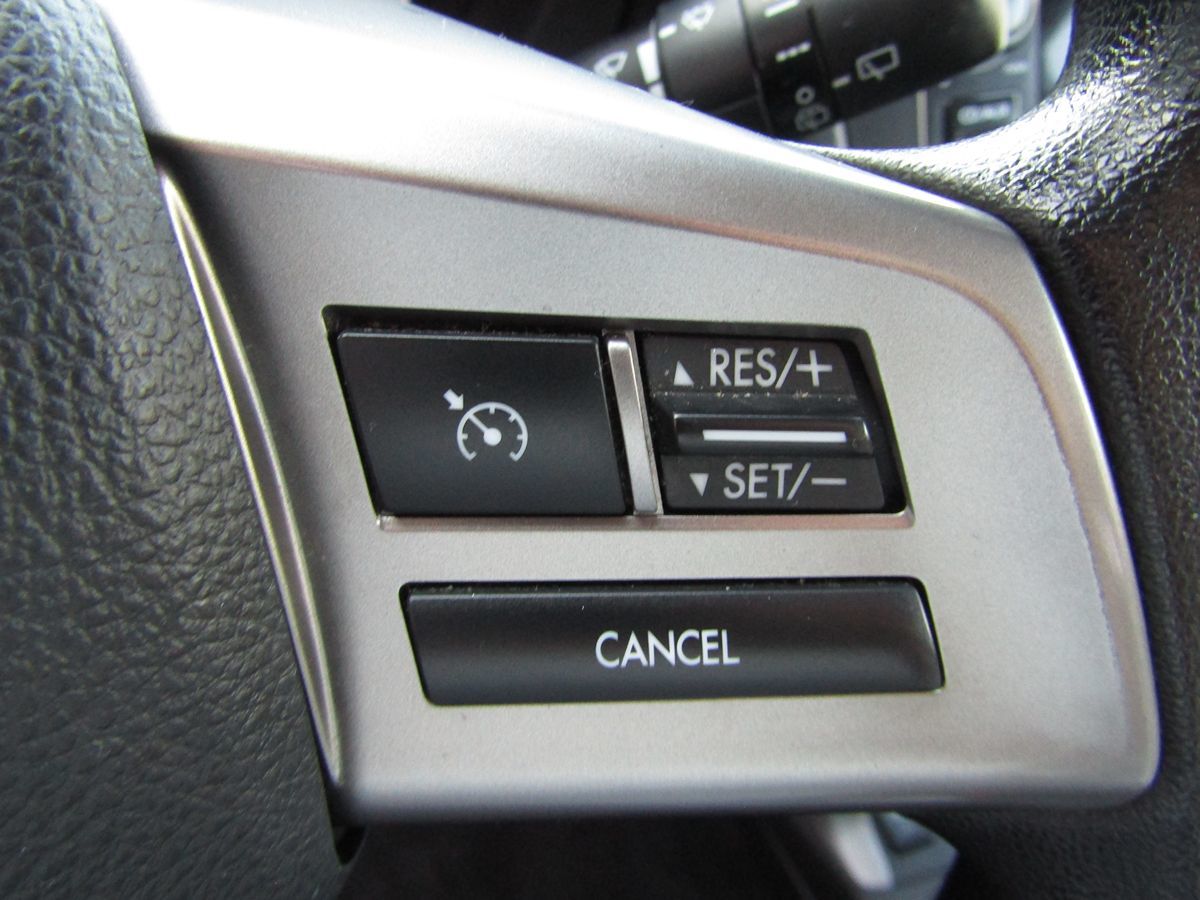 2014 Subaru Forester 2.5i Premium photo 8