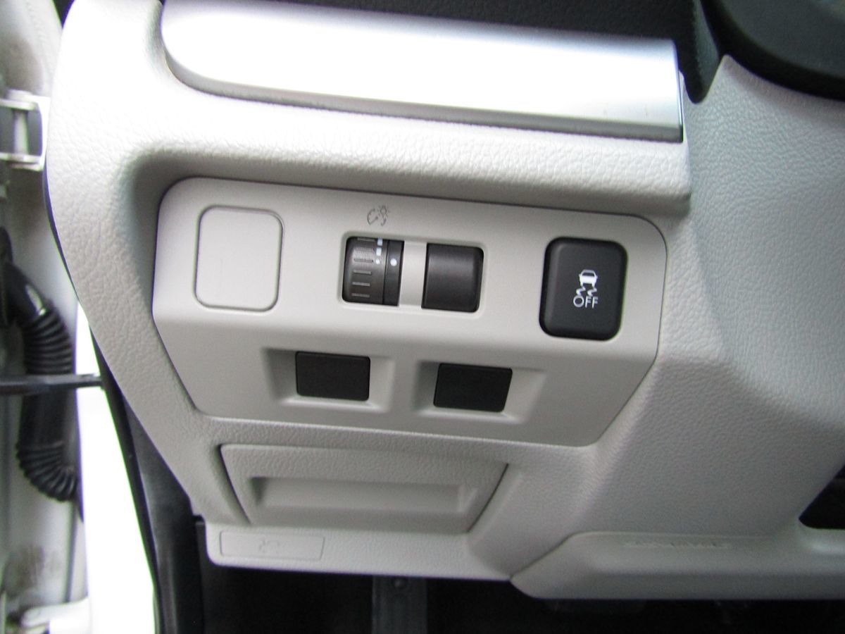 2014 Subaru Forester 2.5i Premium photo 13
