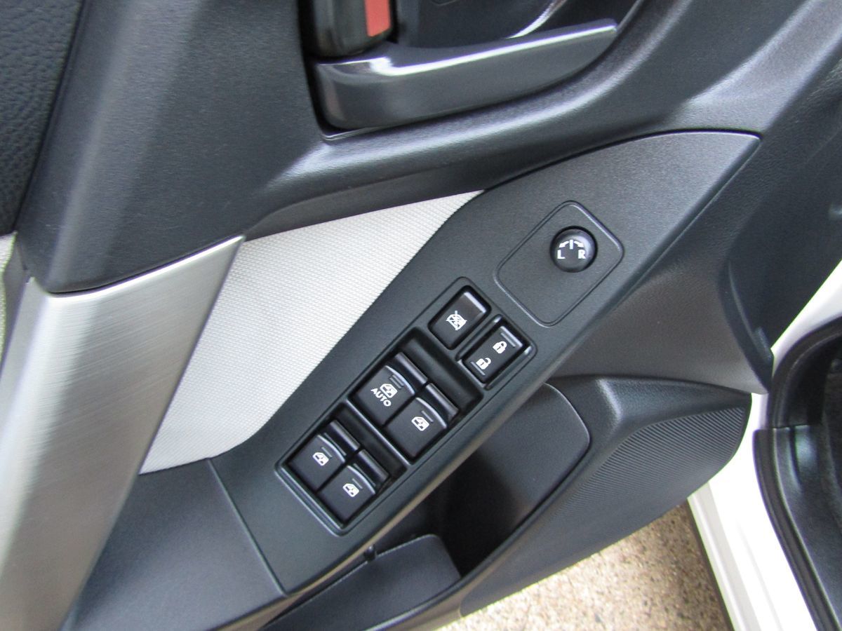 2014 Subaru Forester 2.5i Premium photo 23
