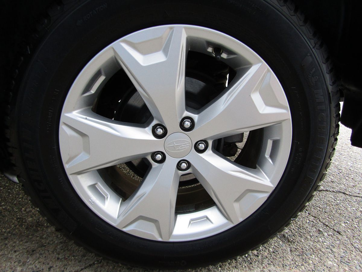 2014 Subaru Forester 2.5i Premium photo 31