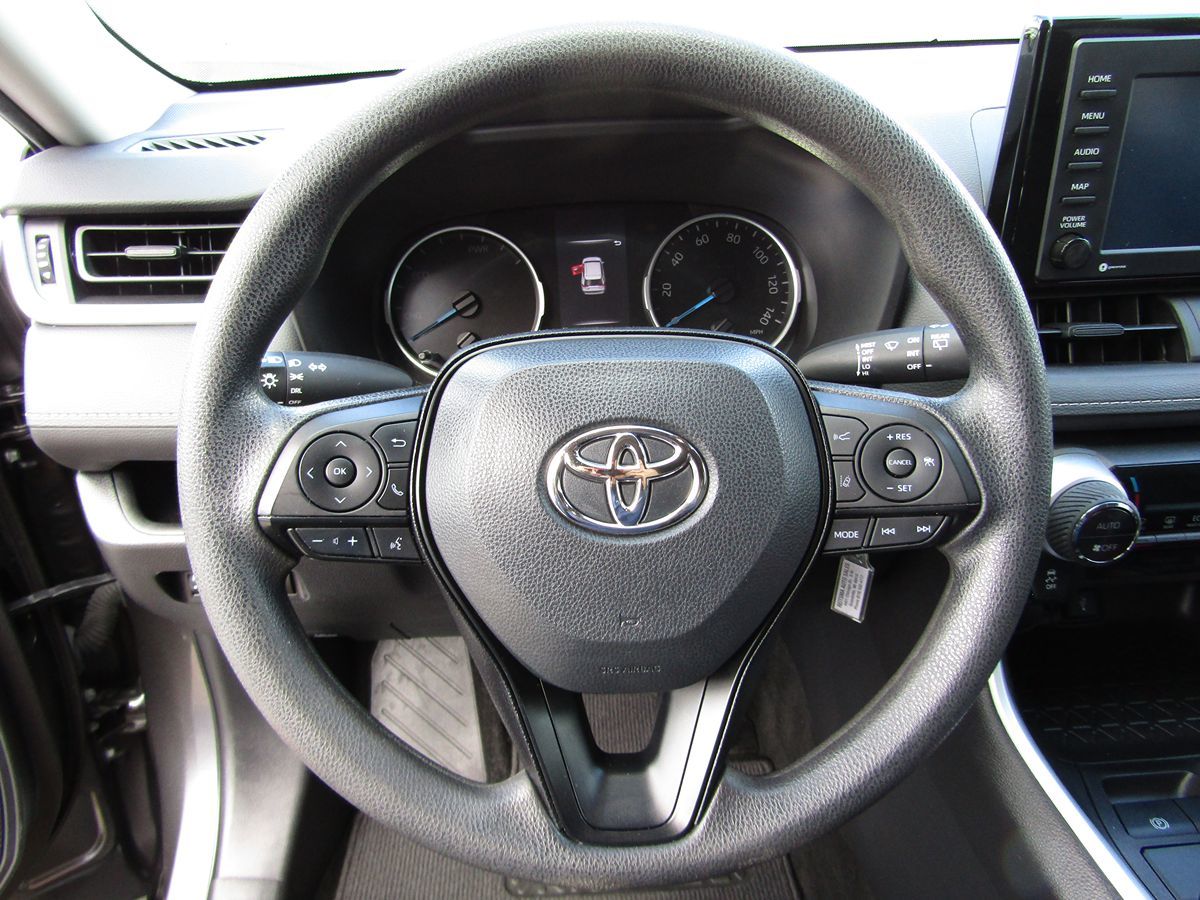 2022 Toyota RAV4 Hybrid LE photo 6