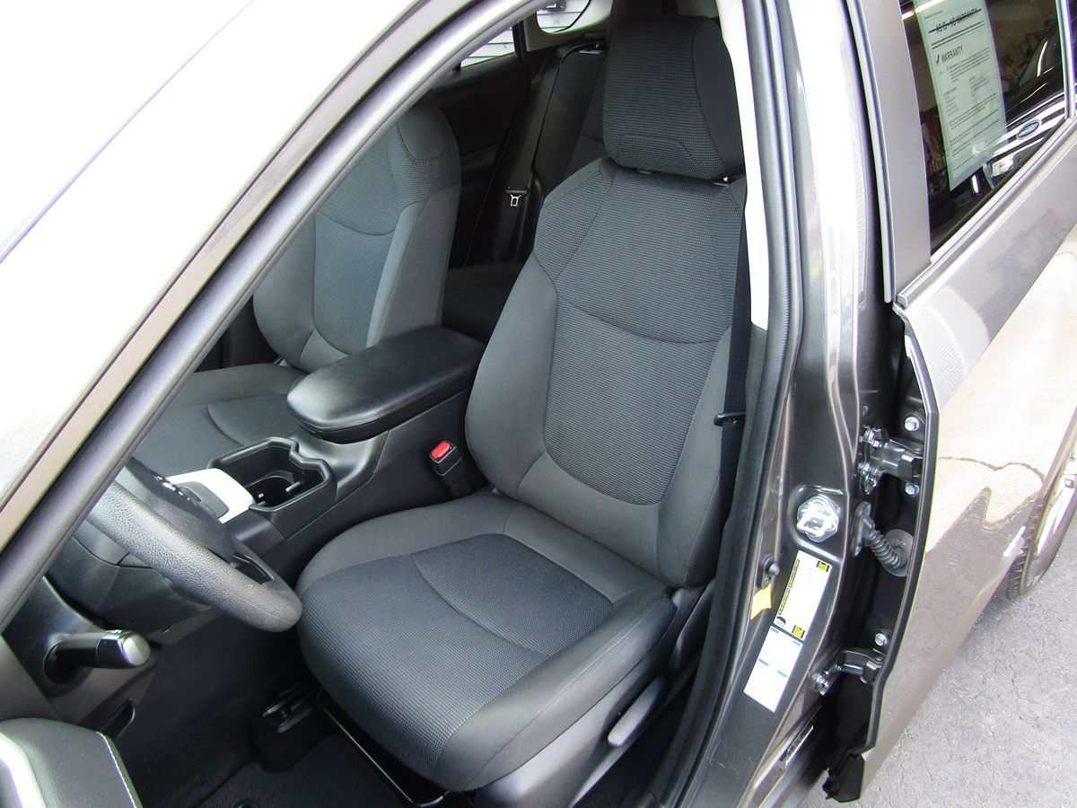 2022 Toyota RAV4 Hybrid LE photo 26